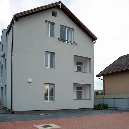 Solomon Apartments Ap 3 Sangeorgiu de Mures Exterior photo
